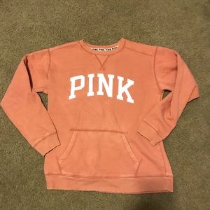 Crew neck burnt orange hoodie with w pocket